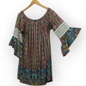 WinWin Jersey Mix Printed Crochet Lace On Off Shoulder Bell Top